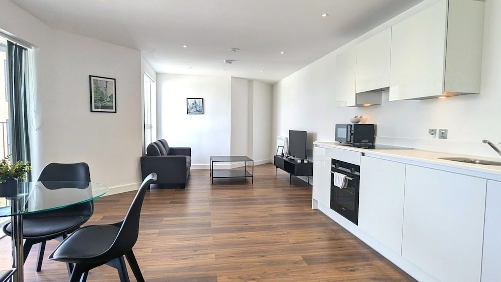 Modern Luxury - Grand Exchange Bracknell