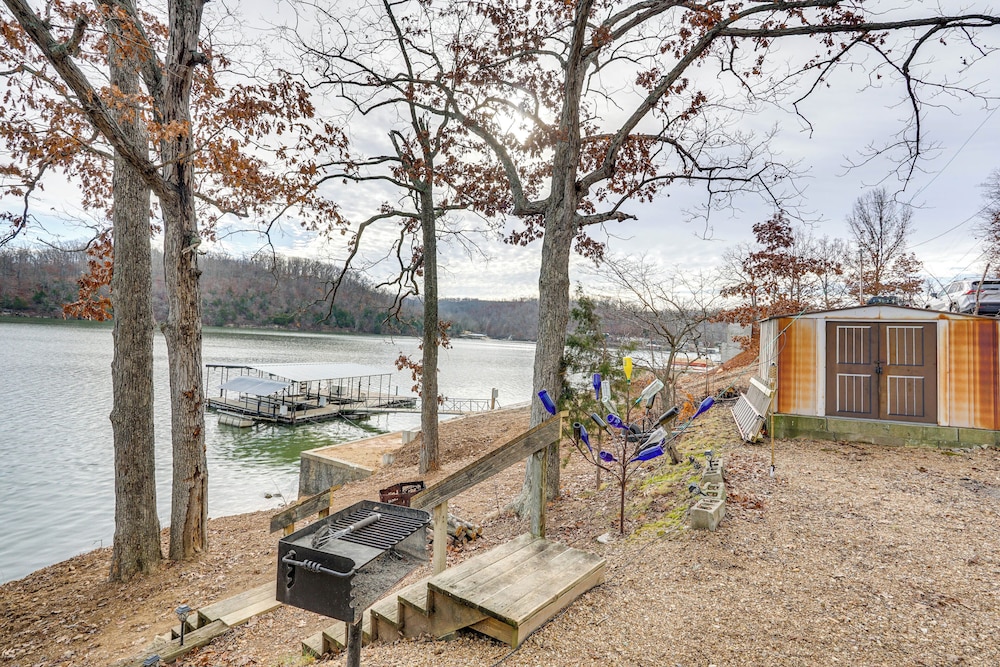 Fish & Boat on Lake of the Ozarks: Waterfront Home