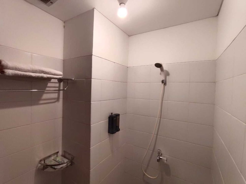 Golden Knight Suites | EcoHome Apartment