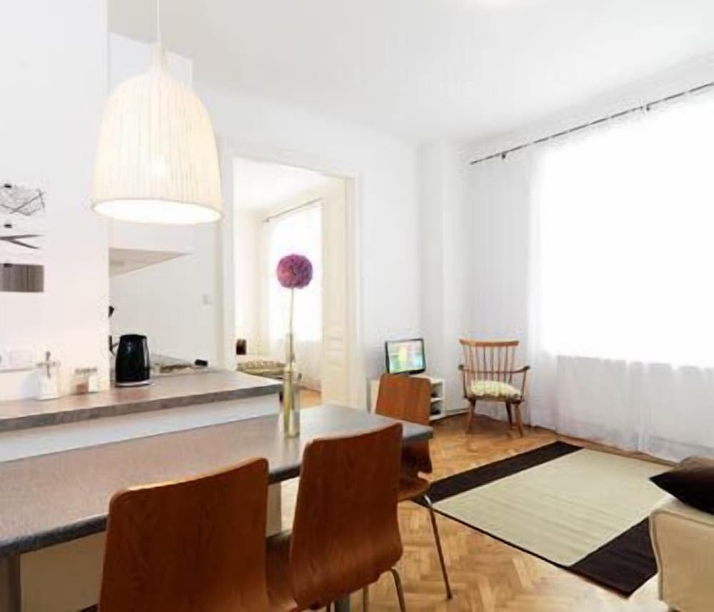 Kaiser Apartments