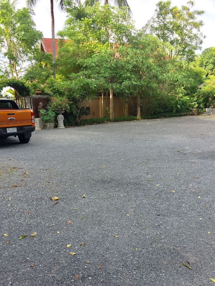 Baan Laem Noi Villa