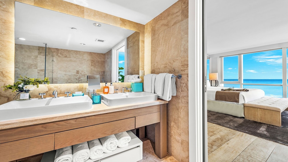 Luxury Vacation Rentals at 1 Hotel & Homes by LRMB
