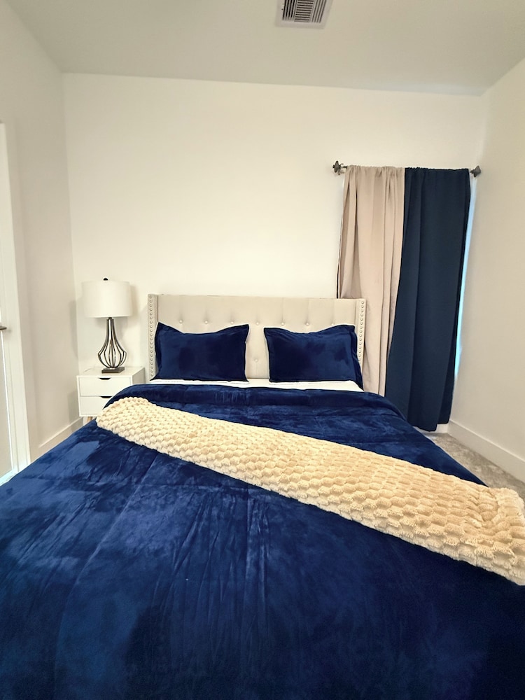 Luxury 3BR for Families Nurses and Group