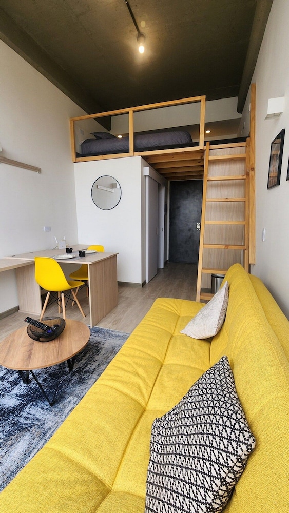 Loft moderno con vista a los cerros