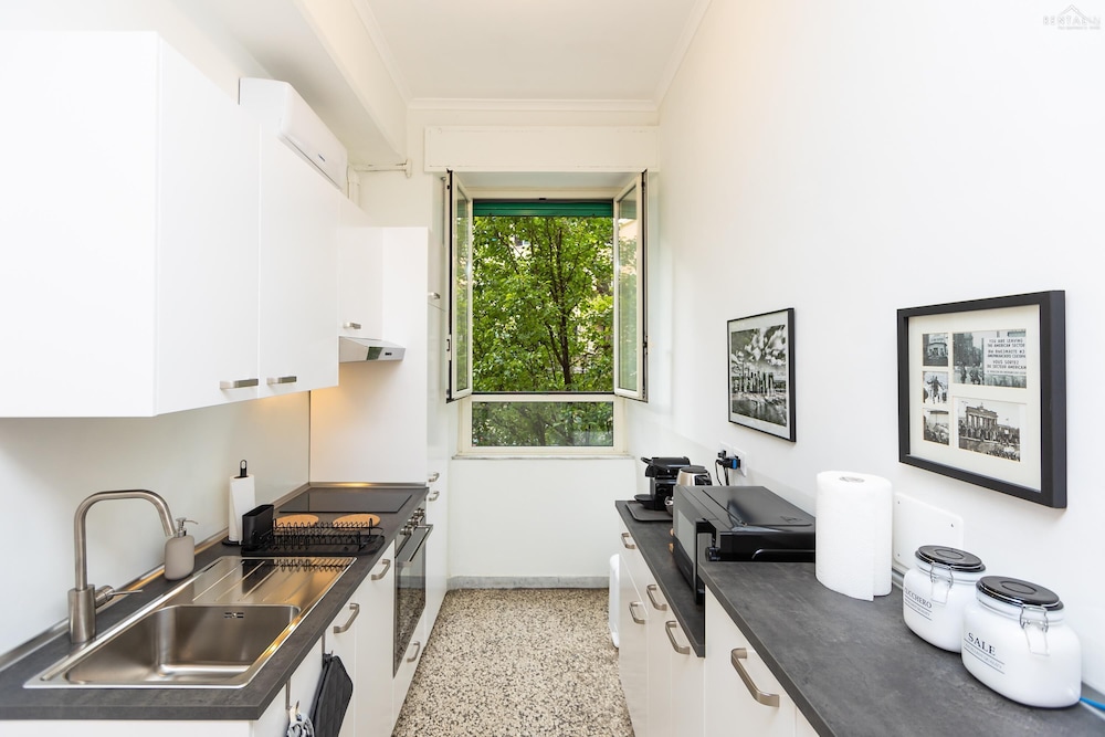 Clodia 5 Apartment