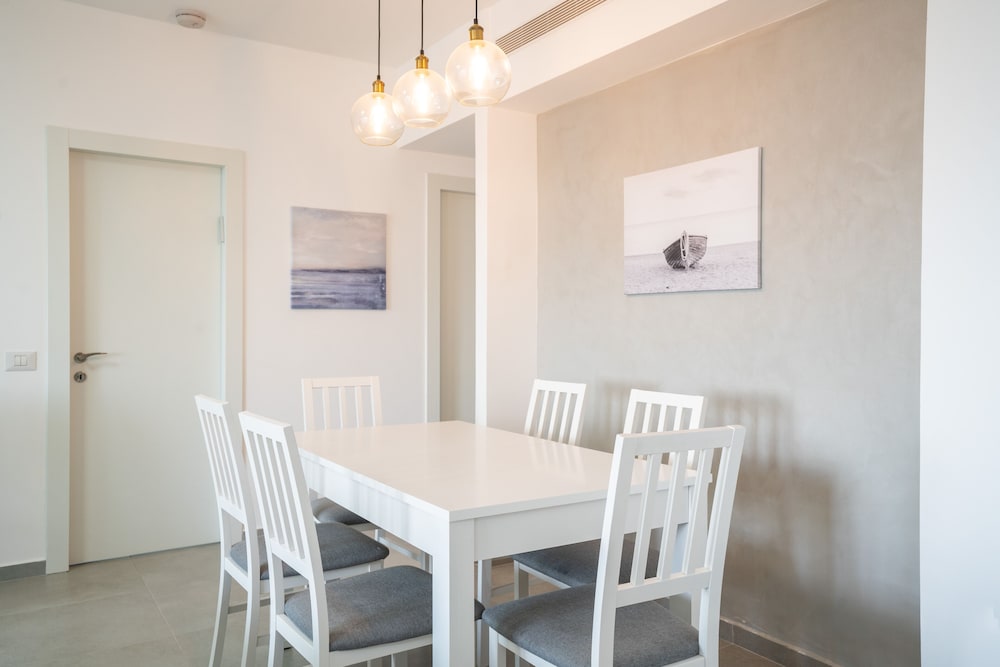 Modern Comfort Escape by Sea N' Rent
