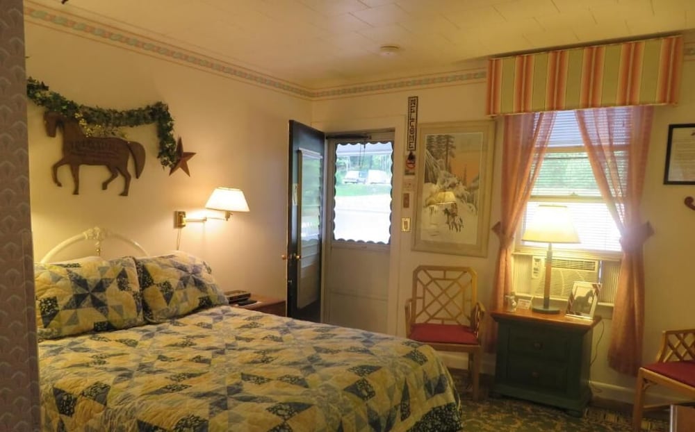 Lake Winnipesaukee Motel