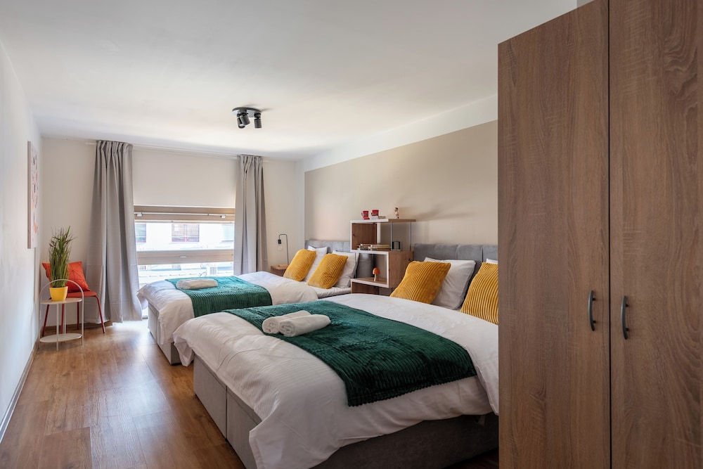 Luxury 5-bedrooms apart in Prague