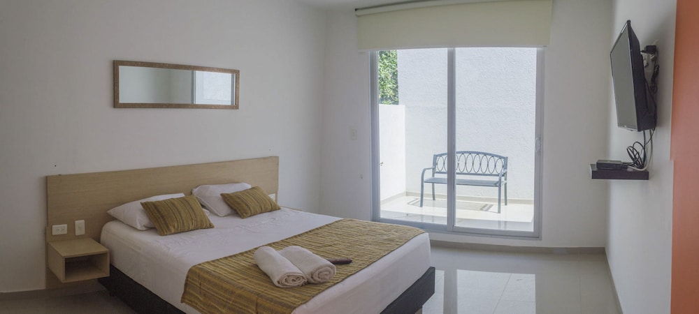 Color Hostel