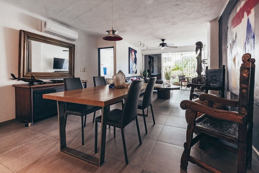 Cozy 2BR King Beds - Rooftop Pool - Fast Wifi