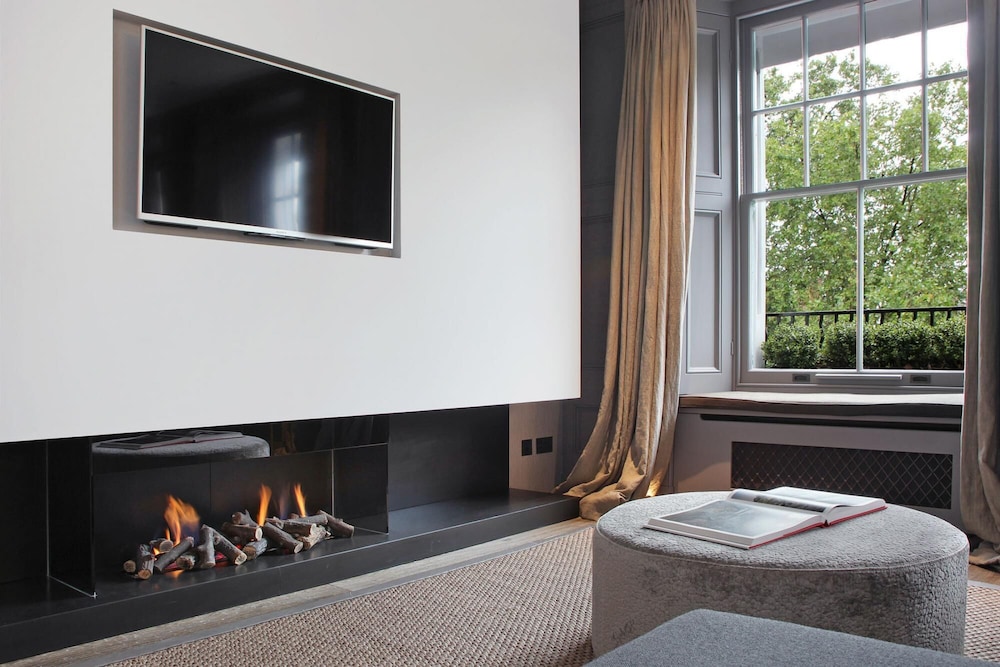 Cadogan Square Luxury 2 Bedroom Apartment II