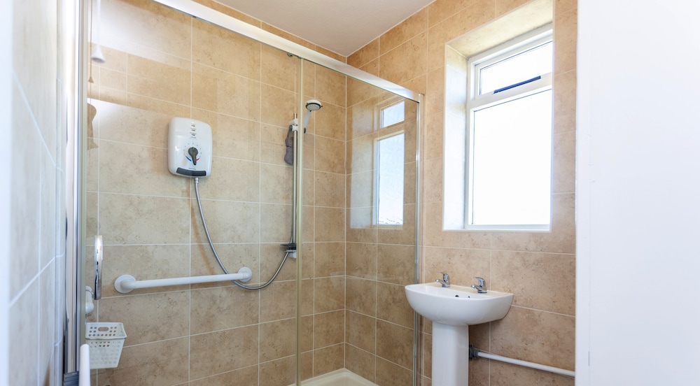 HC Property - Mountford