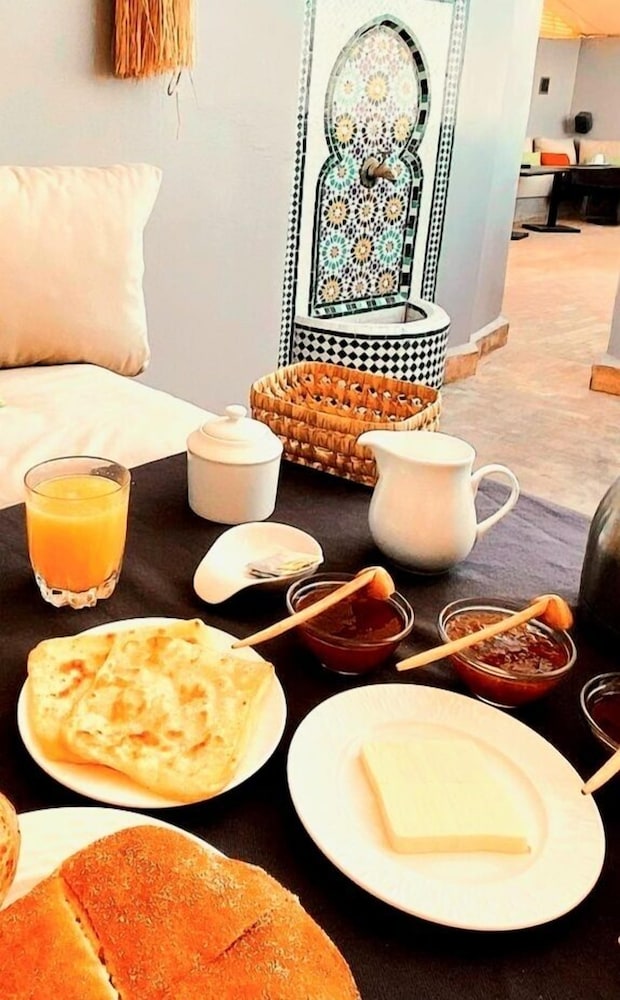 Riad Awa