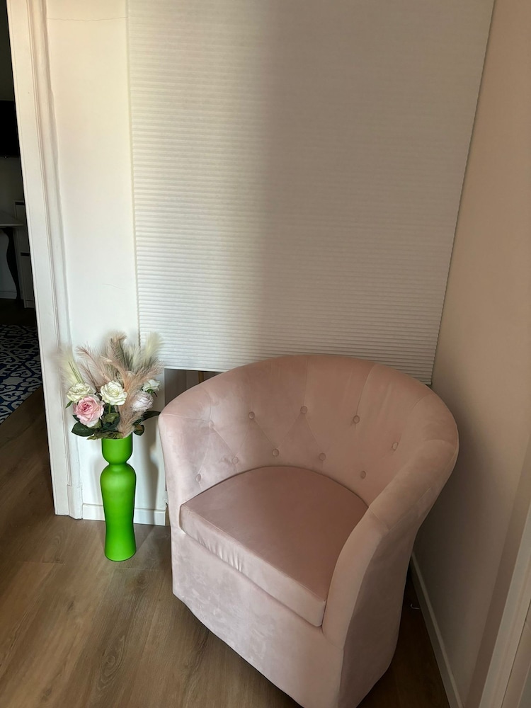 Venini - Cozy 2 Bdroom Apartment in Loreto Area