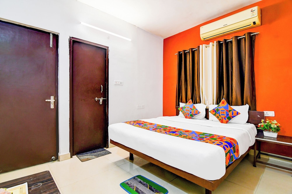 Fabhotel The Corporate House