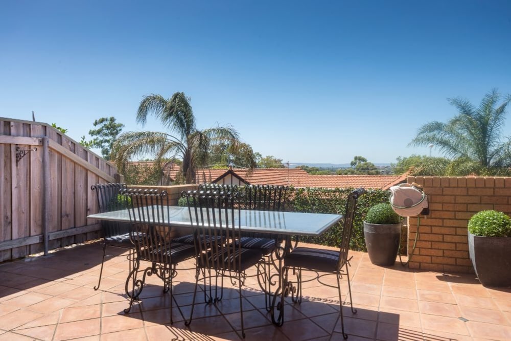 Character 3 Bedroom Home With Pool and Balcony