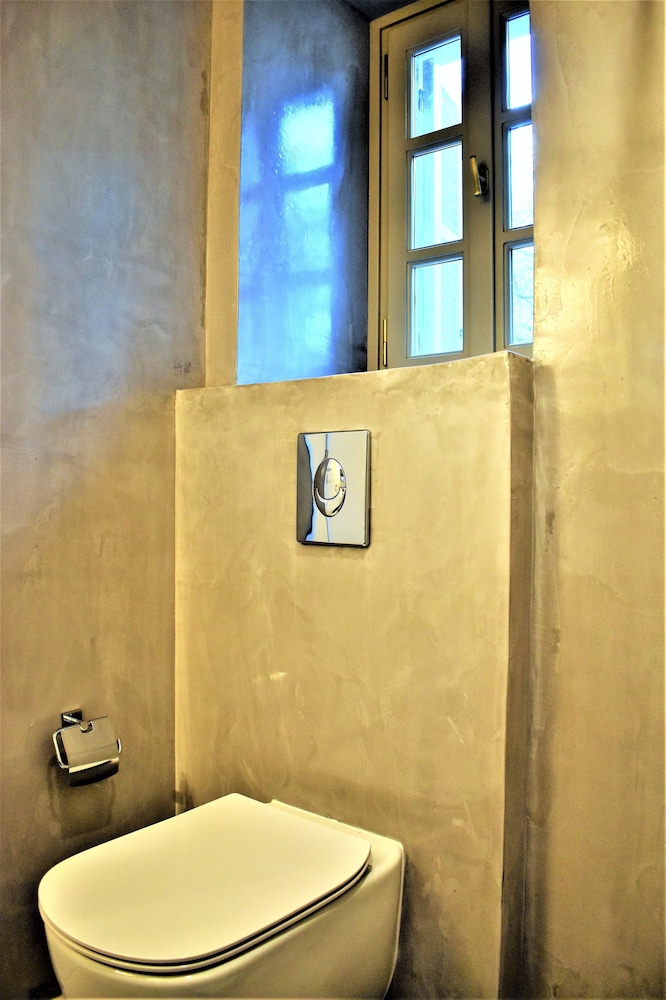 Acropolis Suites