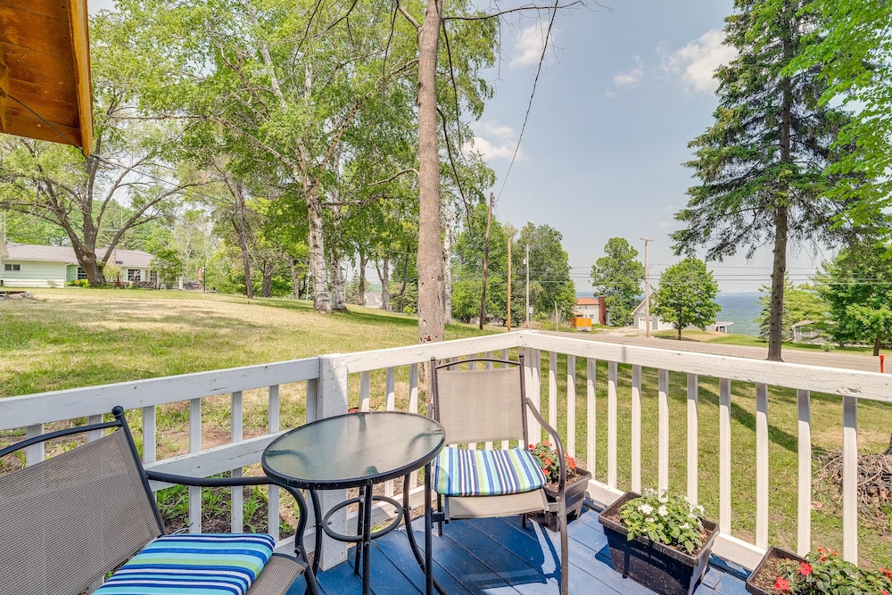Charming Michigan Cottage w/ Sunroom & Lake Access view 5