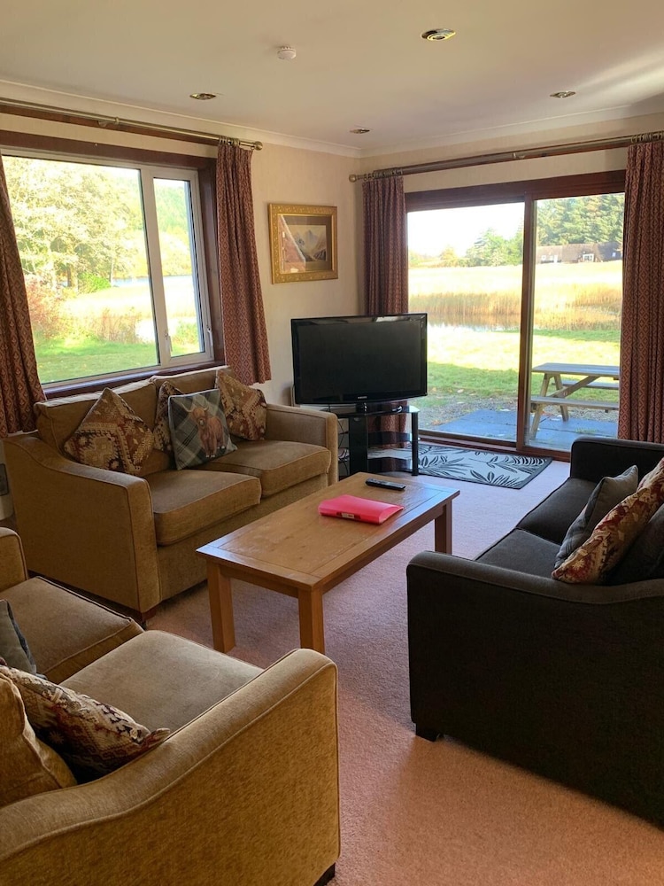 Lakeside Haven Cottage - Great Glen Waterpark