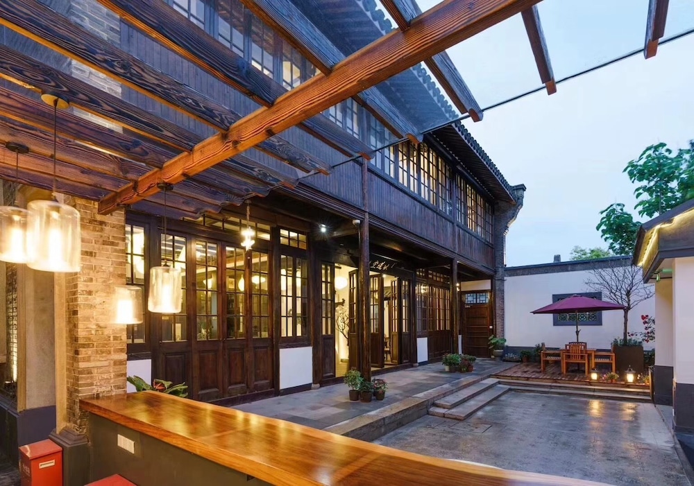 Yi Garden Cultural Hotel Disney Branch