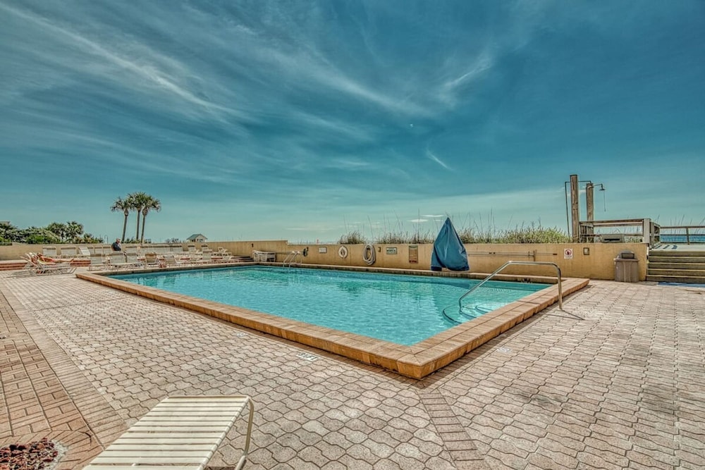 The Oyster by Brightwild Beachfront Condo