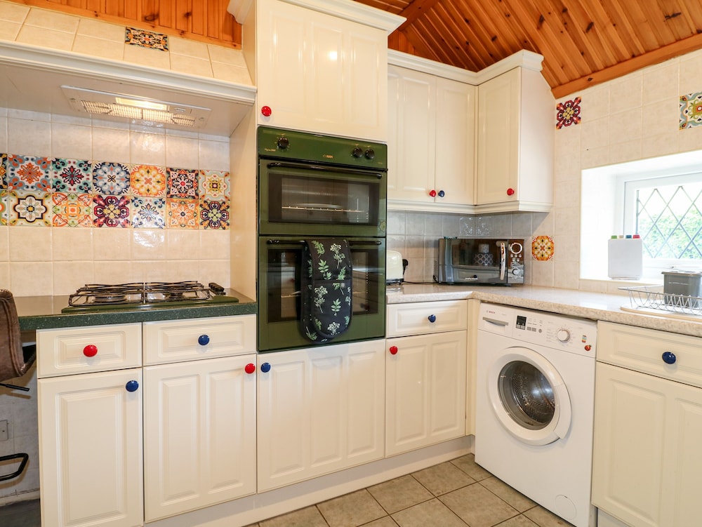 Elm Tree Cottage