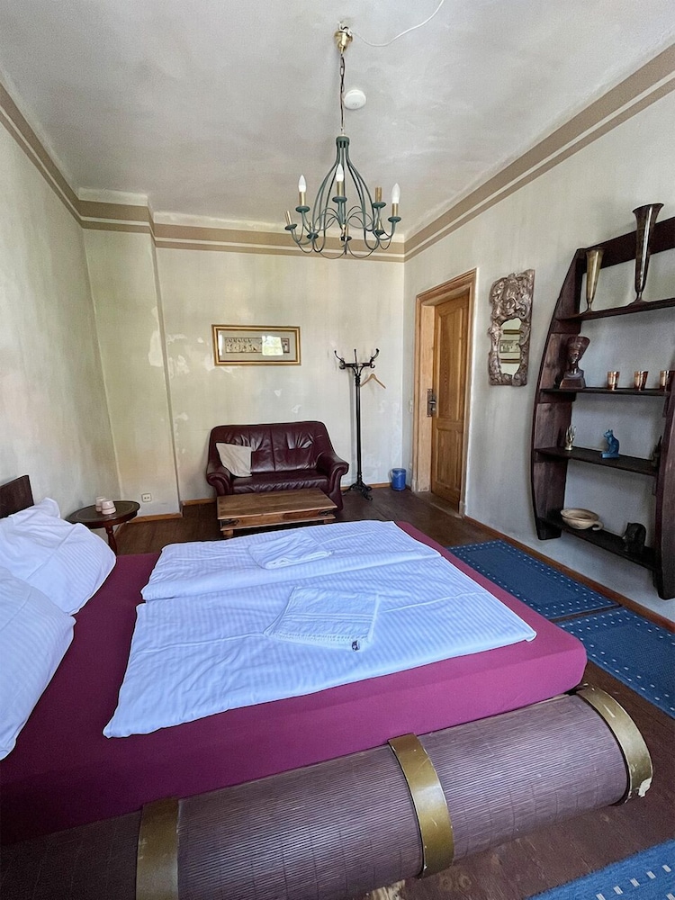 Homeplanet Hostel