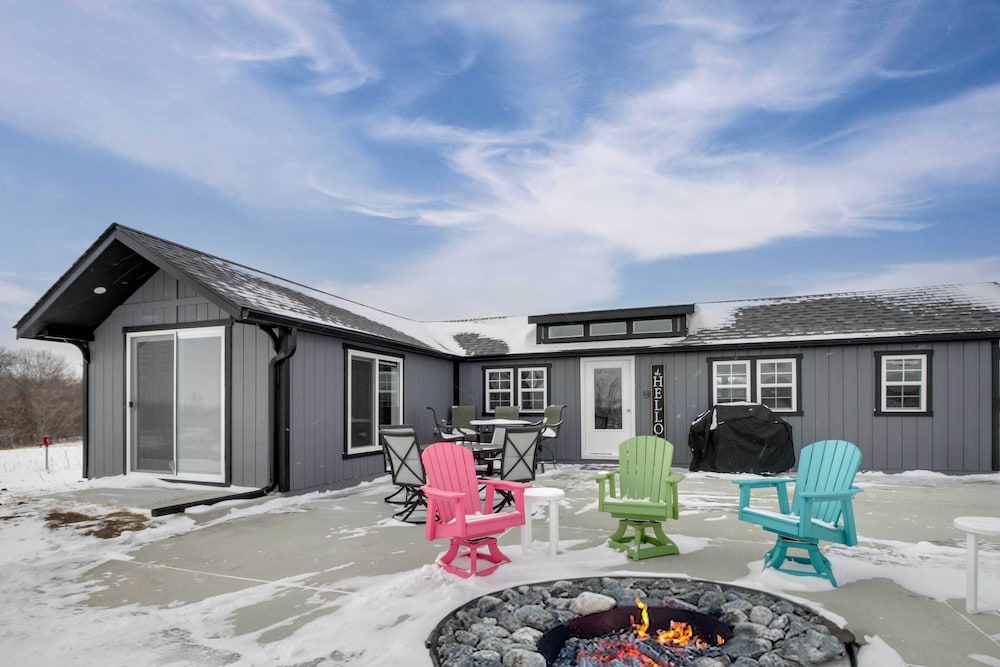 Pet-friendly Cabin w/ Lake Access & Patio in Dent