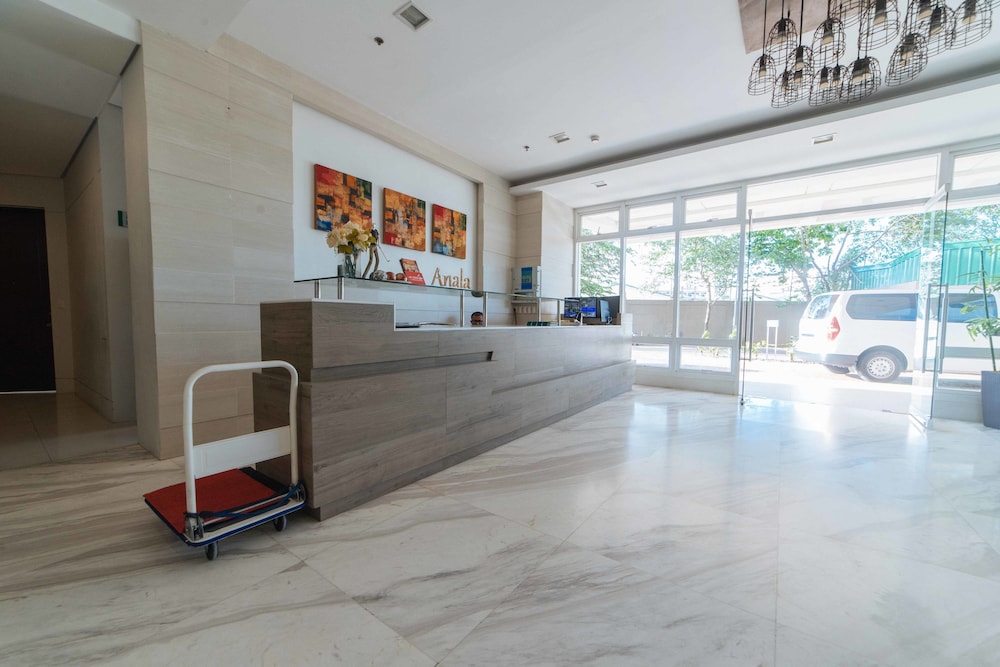 RedDoorz Premium @ Anuva Residences view 3