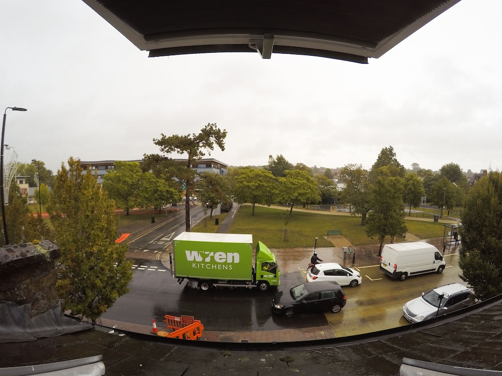 Stunning one bedroom flat view 5