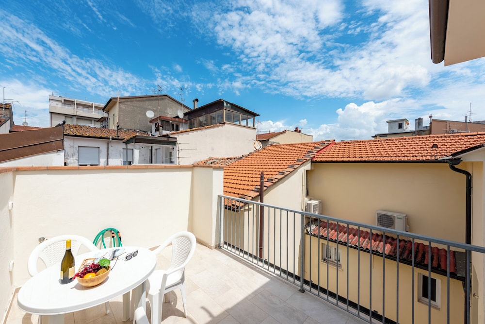 Suite 3 Ondina Viareggio 200m From sea en Viareggio