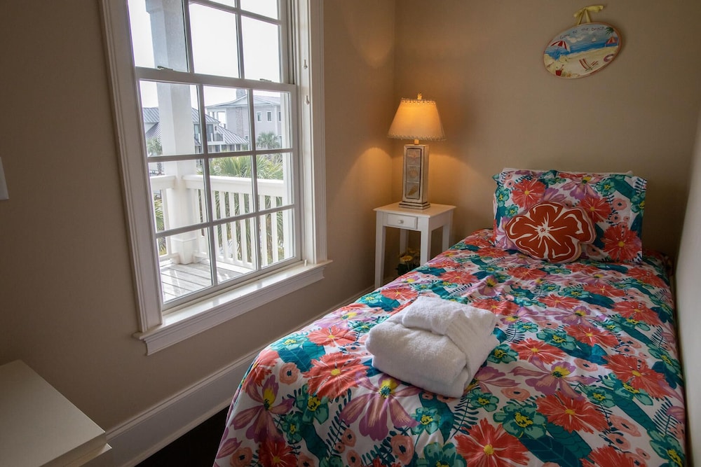778 Marlin Dr view 2