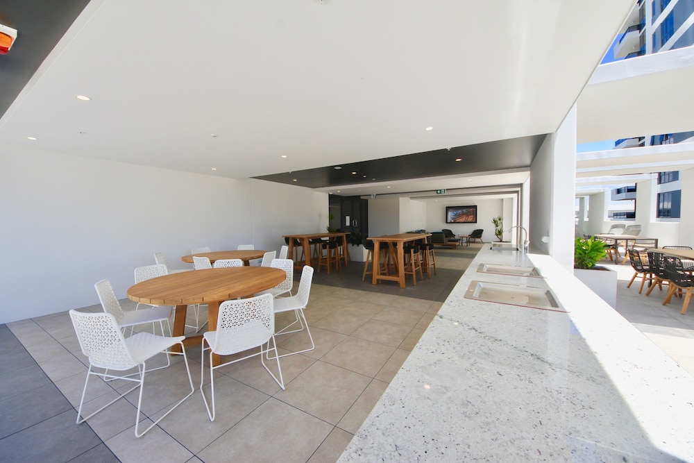 Qube Broadbeach 39 view 4