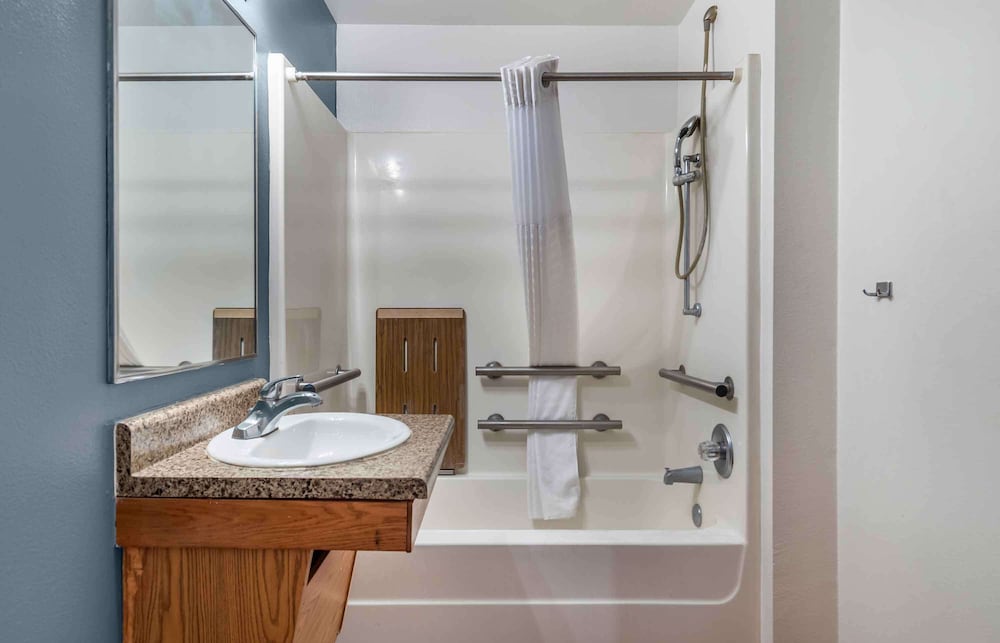 Extended Stay America Select Suites - Laredo