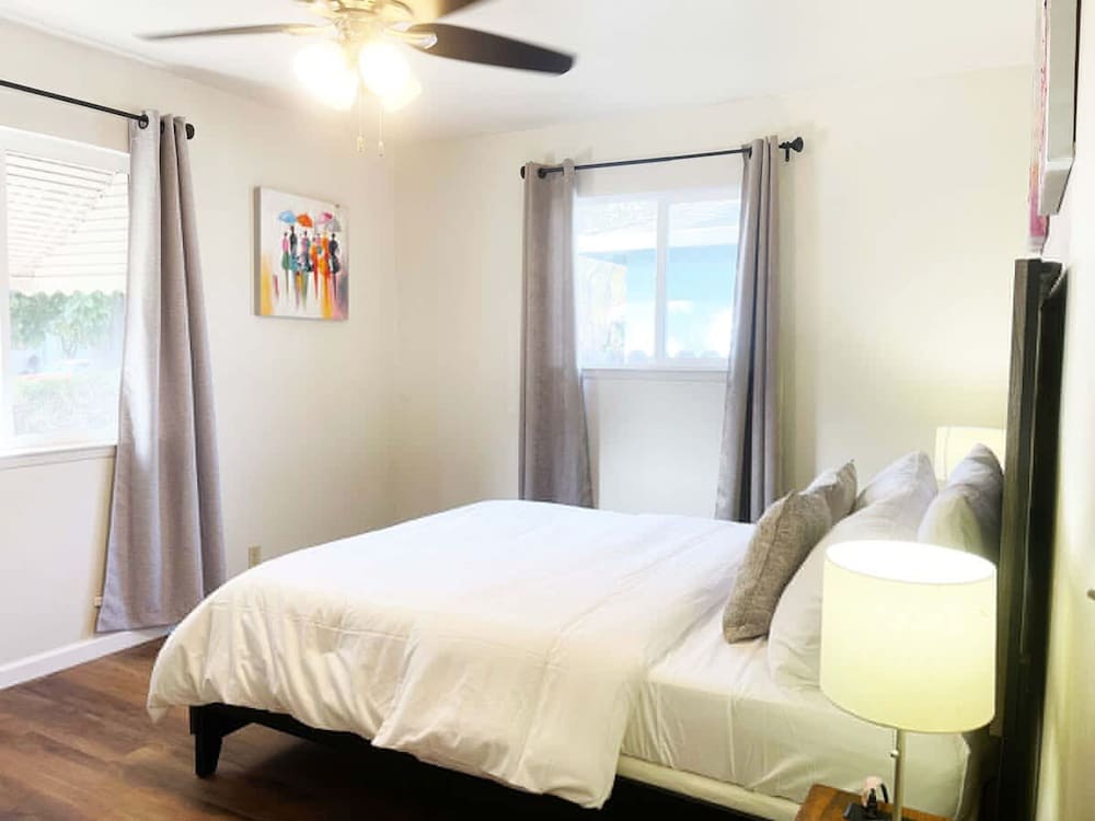 Campbell Cozy Bright 2B 1b AC Close to Downtown