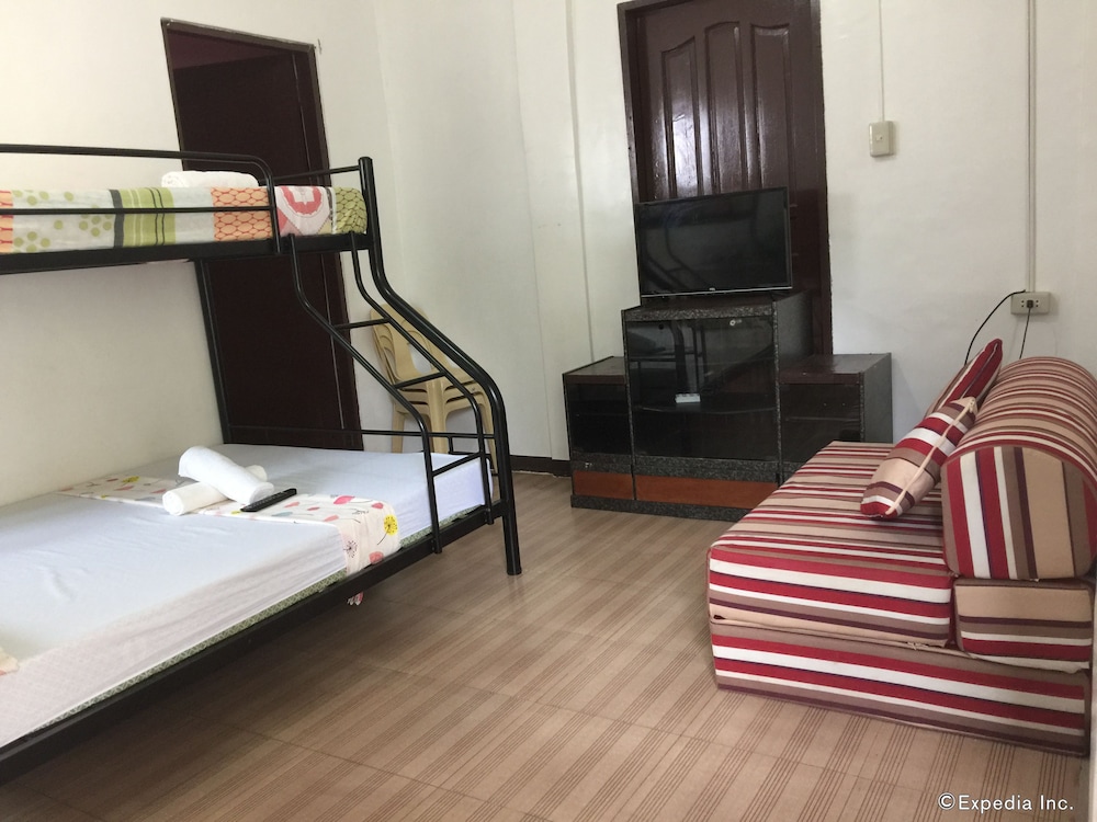 Gaea's Apartments - Hostel
