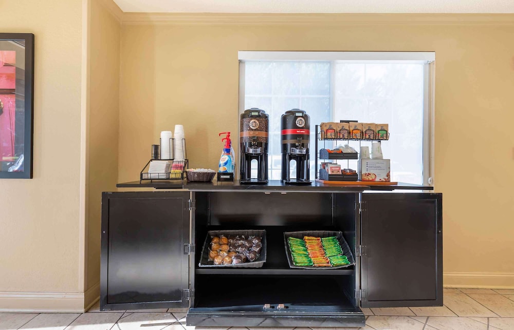 Extended Stay America Suites Washington DC Falls Church - Property Image 7