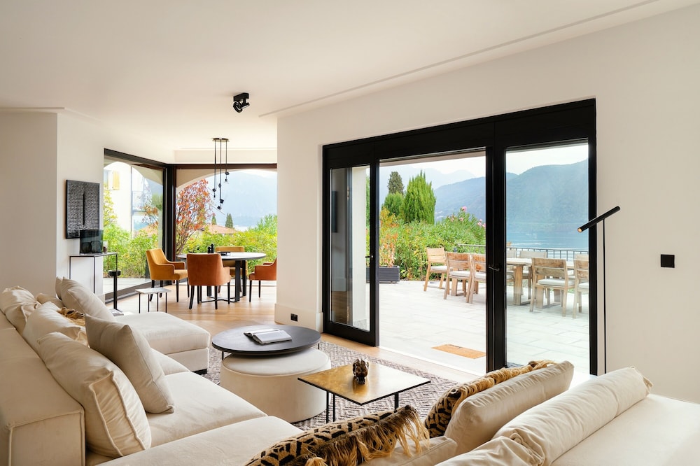 Carefree Retreat With Panoramic Views of Lake Como