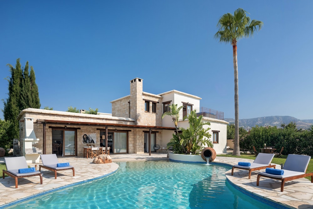 Amera Villas