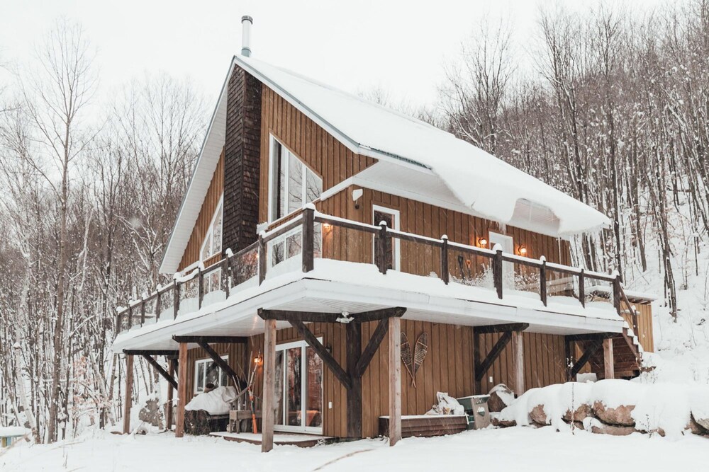 The Pika - Beautiful Mountain-top Cottage With 23 Acres of Private Land With Hiking