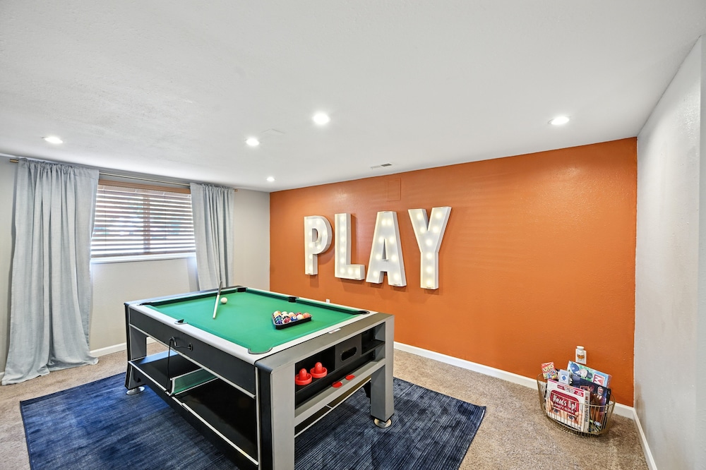Family-friendly Arvada Getaway With Games Galore 4 Bedroom Home