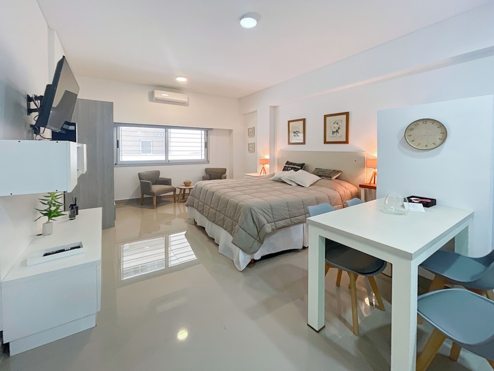 Ayres Suites Moreno