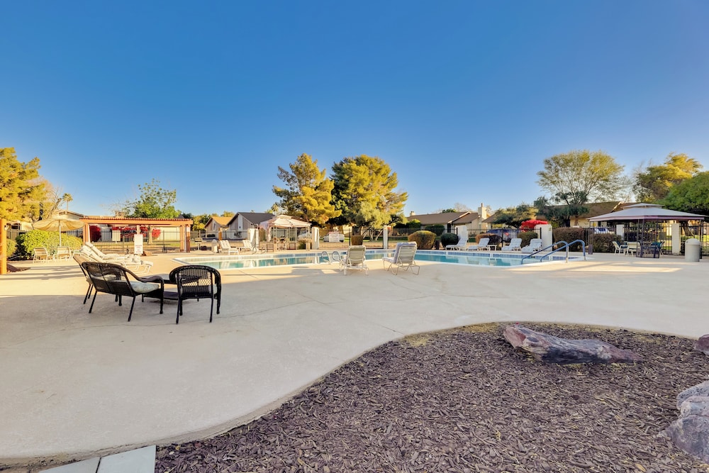 Golf, Hike, Swim: Your Perfect Desert Oasis Escape