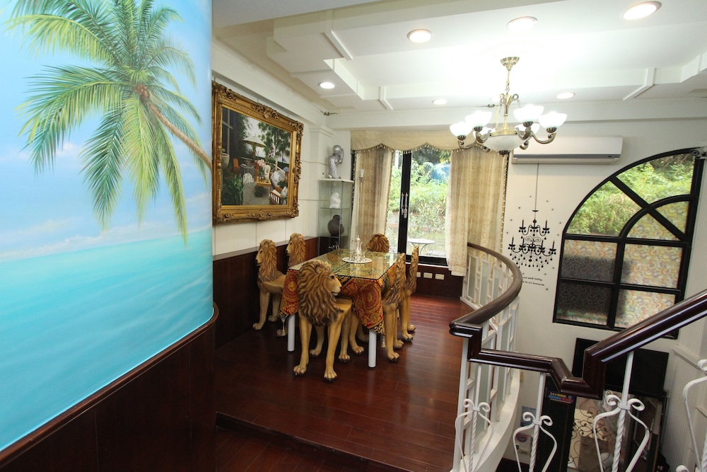 Peace Art Villa