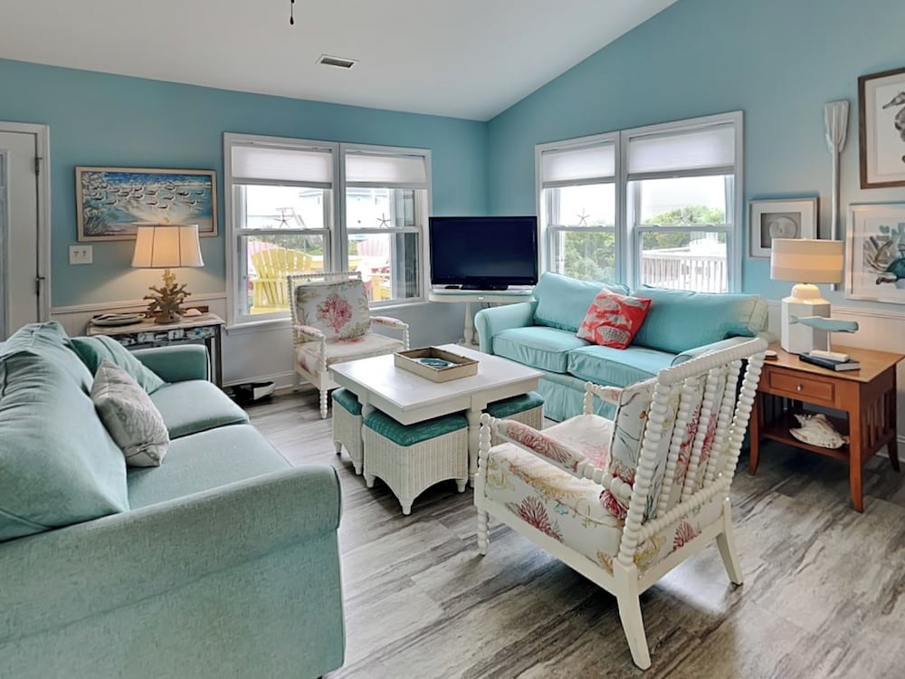 Bluebird by Topsail Realty