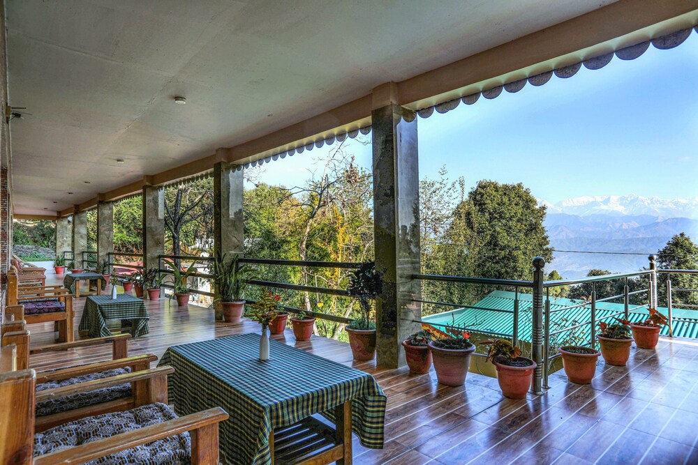 Blossom Hideaway Kausani