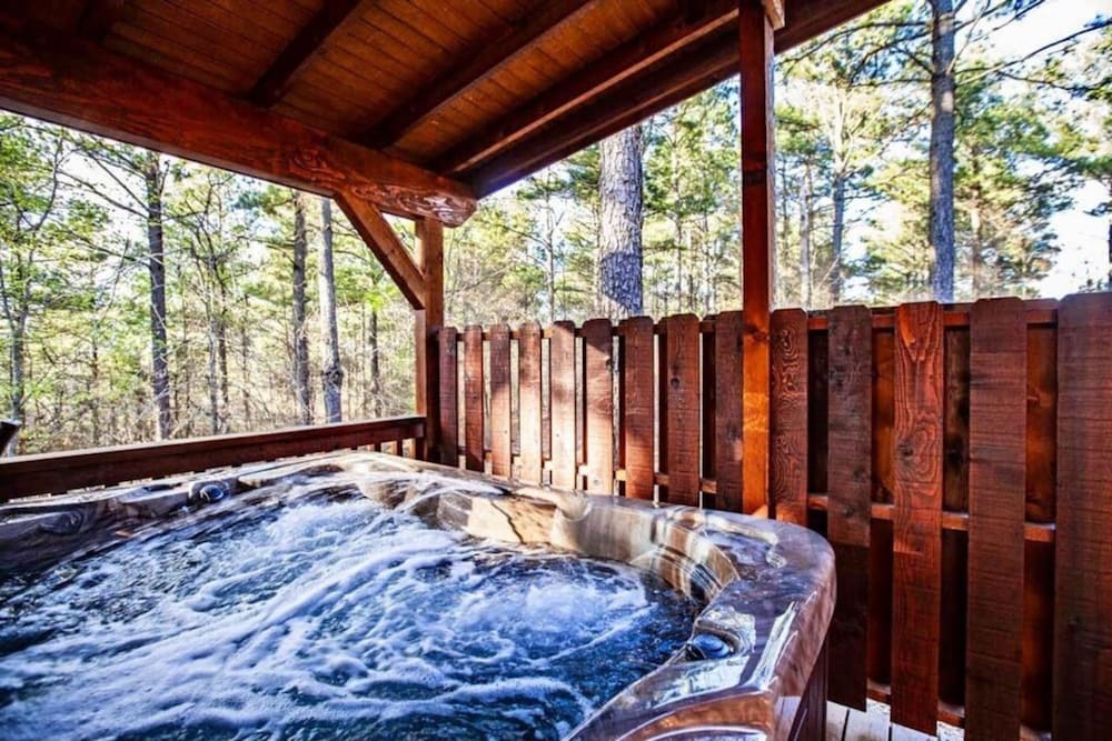 Stone Mountain Lodge Luxurious Rustic Retreat
