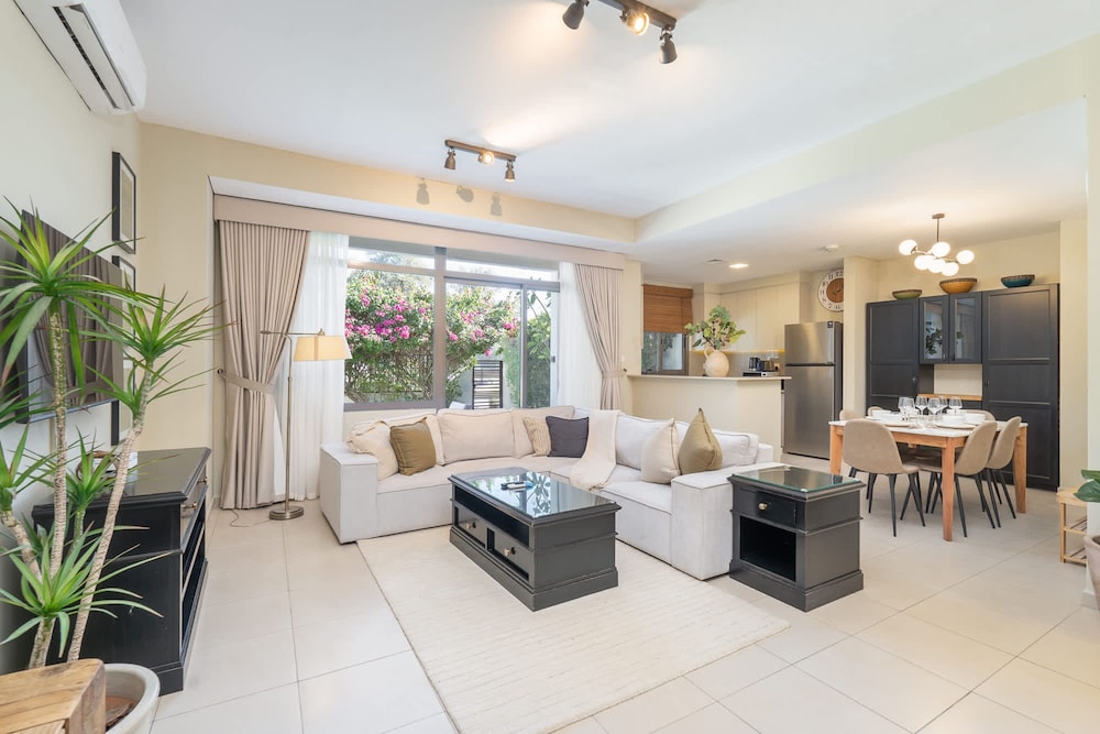 Elegant Villa Escape Perfect for Families