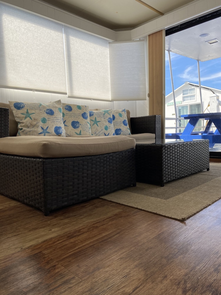 Mangrove Marina and Resort Aqualodge Houseboats