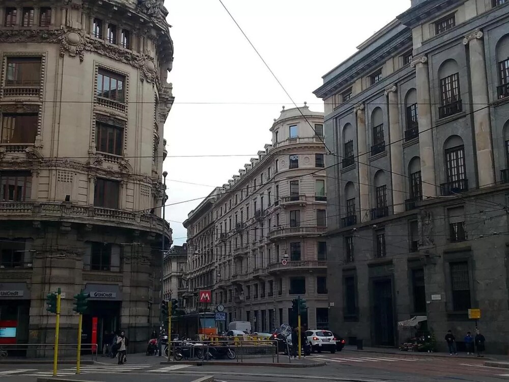 Luxury Pleasure in Milano With bbq e Netflix